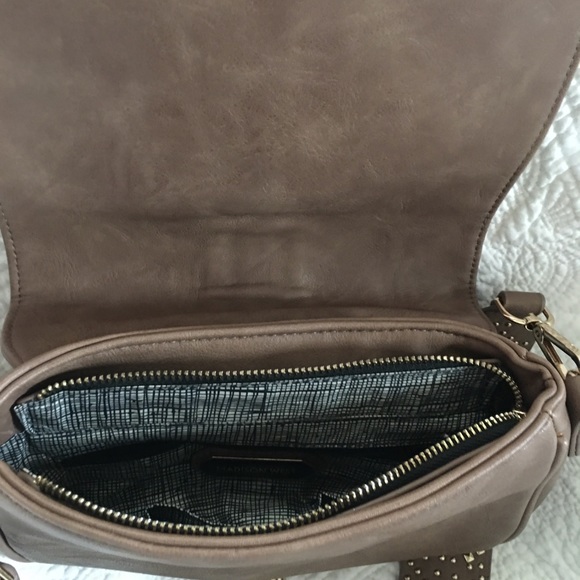 Madison West Tan Leather Bag - Picture 7 of 7